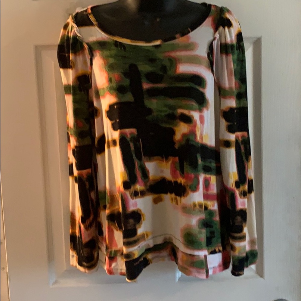 Simply Vera ruffled top scoop neck T